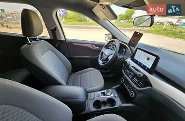 Внедорожник / Кроссовер Ford Escape 2021 в 
