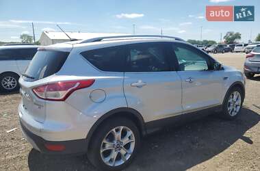 Внедорожник / Кроссовер Ford Escape 2016 в 