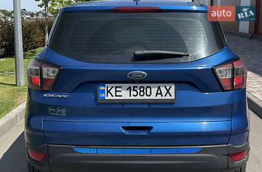 Внедорожник / Кроссовер Ford Escape 2016 в 