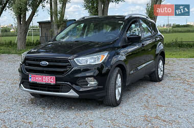 Внедорожник / Кроссовер Ford Escape 2017 в 