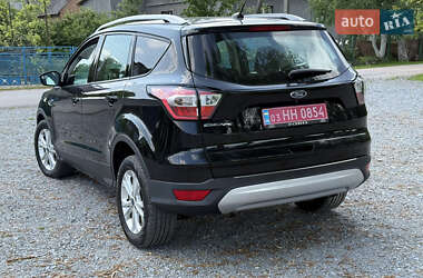 Внедорожник / Кроссовер Ford Escape 2017 в 