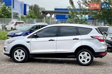 Внедорожник / Кроссовер Ford Escape 2018 в 