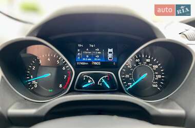 Внедорожник / Кроссовер Ford Escape 2018 в 