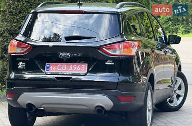 Внедорожник / Кроссовер Ford Escape 2014 в 