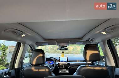 Внедорожник / Кроссовер Ford Escape 2019 в 