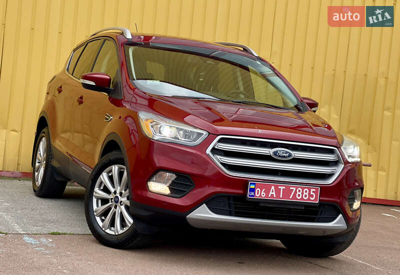 Внедорожник / Кроссовер Ford Escape 2017 в 