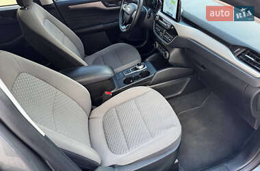 Внедорожник / Кроссовер Ford Escape 2022 в 