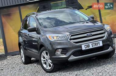 Внедорожник / Кроссовер Ford Escape 2019 в 