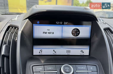 Внедорожник / Кроссовер Ford Escape 2019 в 