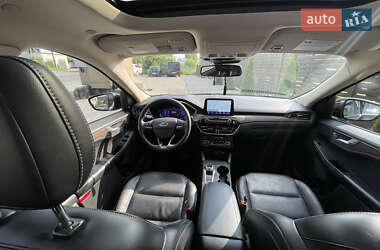 Внедорожник / Кроссовер Ford Escape 2020 в 