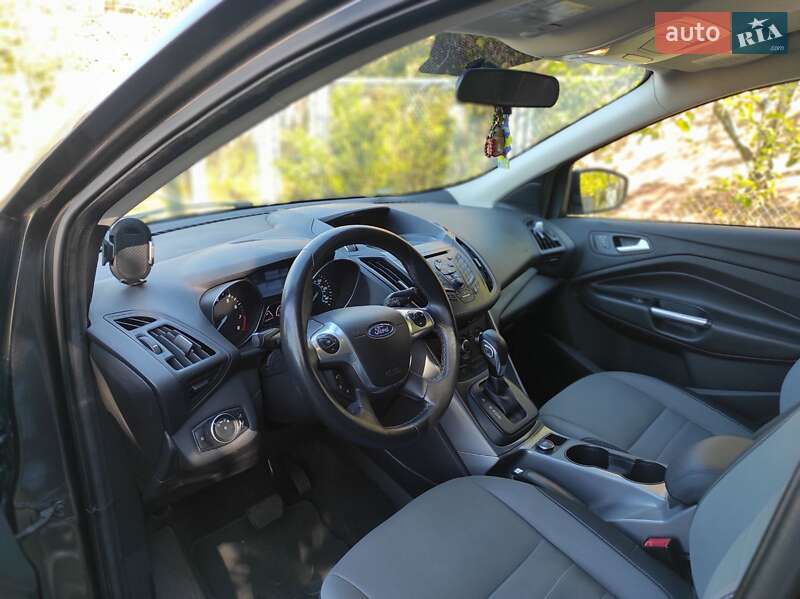 Позашляховик / Кросовер Ford Escape 2015 в Києві
