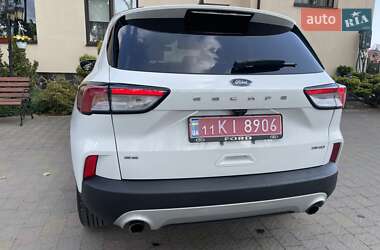 Внедорожник / Кроссовер Ford Escape 2020 в 