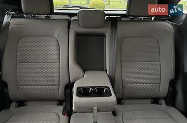 Внедорожник / Кроссовер Ford Escape 2020 в 