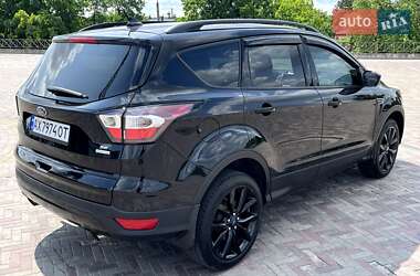 Внедорожник / Кроссовер Ford Escape 2018 в 