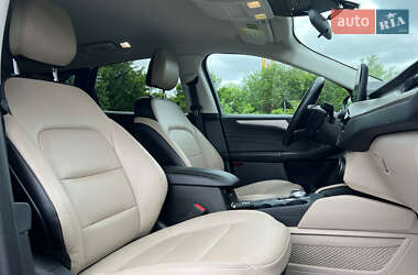 Внедорожник / Кроссовер Ford Escape 2022 в 