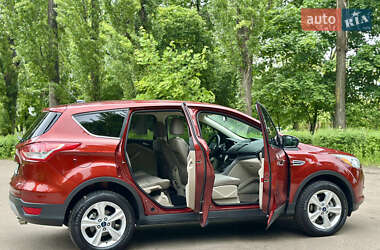 Внедорожник / Кроссовер Ford Escape 2015 в 