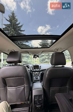 Внедорожник / Кроссовер Ford Escape 2015 в Ивано-Франковске