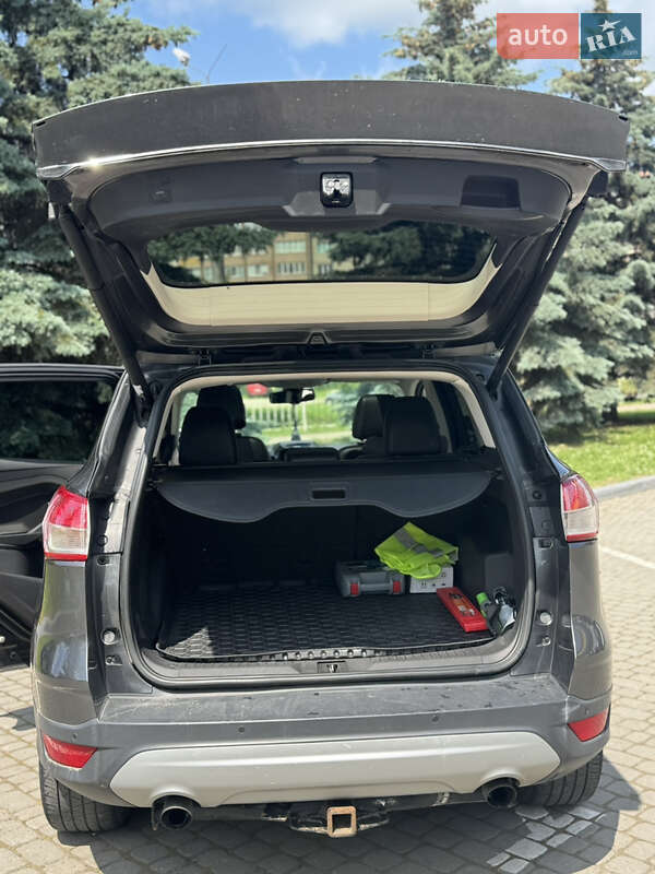 Внедорожник / Кроссовер Ford Escape 2015 в Ивано-Франковске