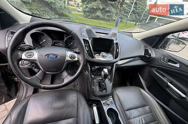 Внедорожник / Кроссовер Ford Escape 2015 в 