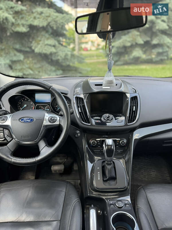 Внедорожник / Кроссовер Ford Escape 2015 в Ивано-Франковске