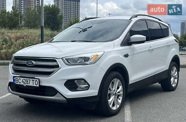 Позашляховик / Кросовер Ford Escape 2017 в Києві