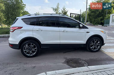 Внедорожник / Кроссовер Ford Escape 2014 в 