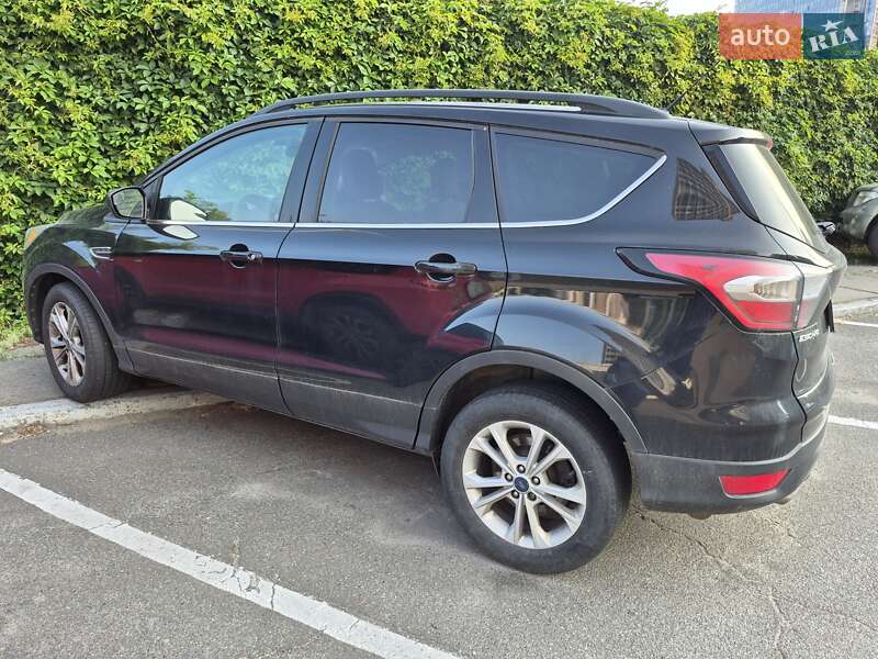 Внедорожник / Кроссовер Ford Escape 2017 в Харькове