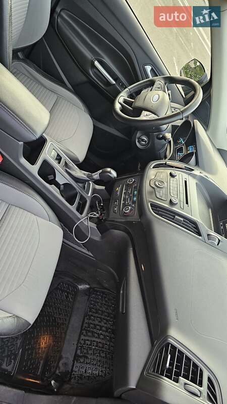 Позашляховик / Кросовер Ford Escape 2017 в Харкові