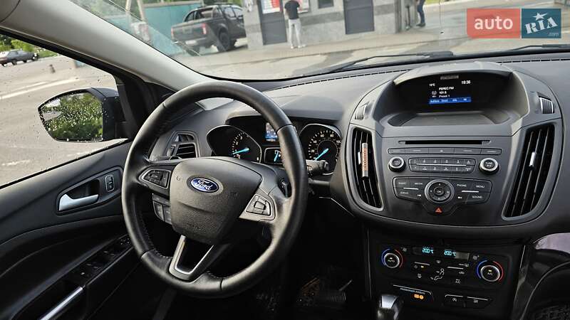 Позашляховик / Кросовер Ford Escape 2017 в Харкові