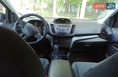 Внедорожник / Кроссовер Ford Escape 2017 в 