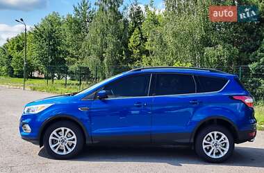 Внедорожник / Кроссовер Ford Escape 2018 в 