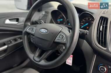 Внедорожник / Кроссовер Ford Escape 2017 в 