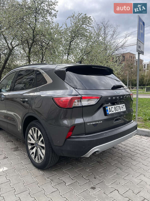 Внедорожник / Кроссовер Ford Escape 2020 в Луцке