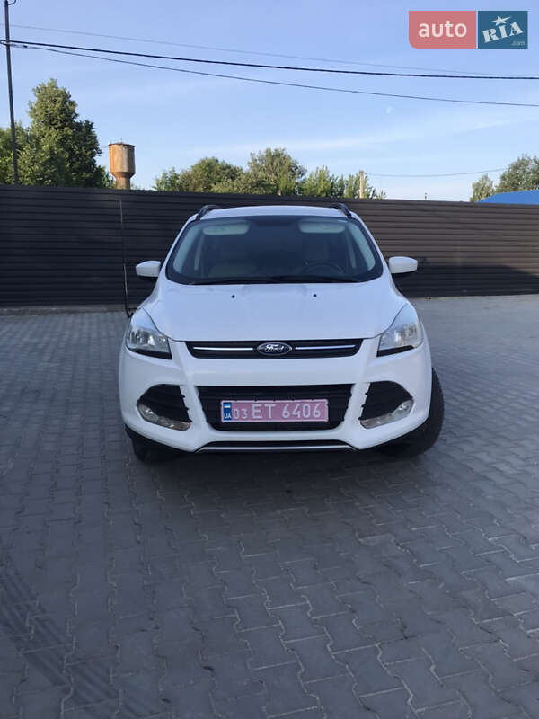 Внедорожник / Кроссовер Ford Escape 2016 в 