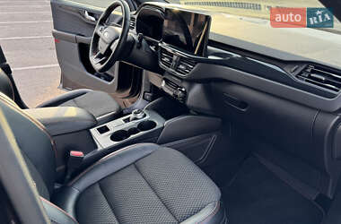 Внедорожник / Кроссовер Ford Escape 2023 в 