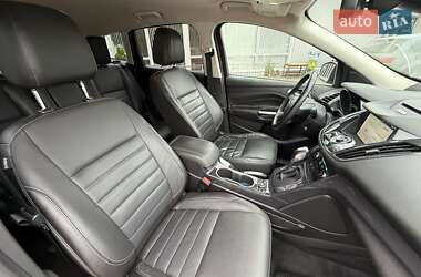 Внедорожник / Кроссовер Ford Escape 2015 в 
