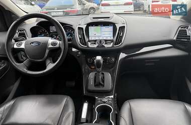 Внедорожник / Кроссовер Ford Escape 2015 в 