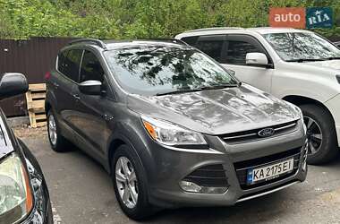 Внедорожник / Кроссовер Ford Escape 2014 в 
