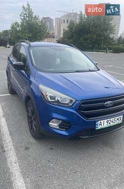 Внедорожник / Кроссовер Ford Escape 2017 в Броварах