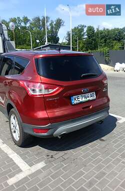 Внедорожник / Кроссовер Ford Escape 2014 в 