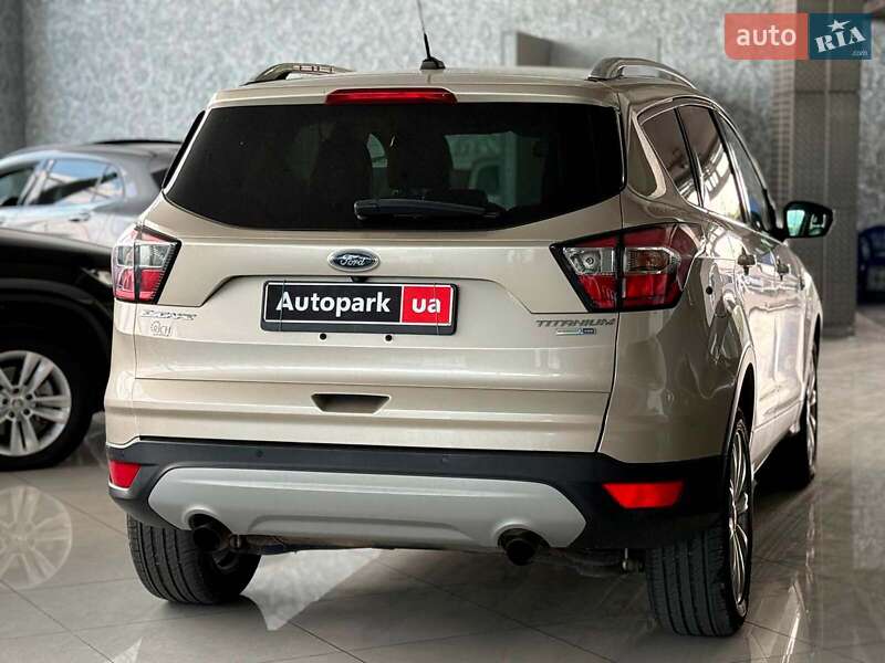 Внедорожник / Кроссовер Ford Escape 2016 в Одессе