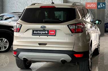 Внедорожник / Кроссовер Ford Escape 2016 в 