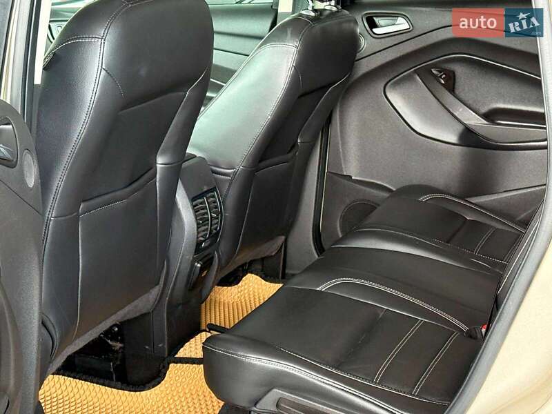 Внедорожник / Кроссовер Ford Escape 2016 в Одессе