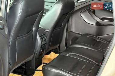 Внедорожник / Кроссовер Ford Escape 2016 в 