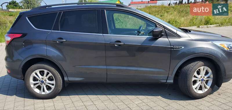 Внедорожник / Кроссовер Ford Escape 2018 в Трускавце