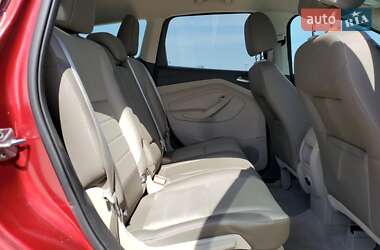 Внедорожник / Кроссовер Ford Escape 2016 в 