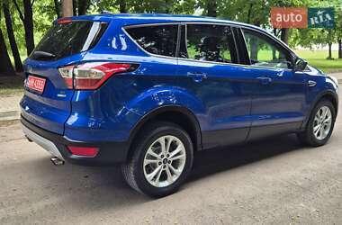 Внедорожник / Кроссовер Ford Escape 2017 в 