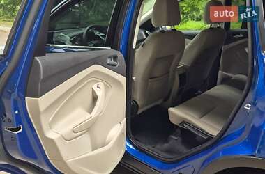 Внедорожник / Кроссовер Ford Escape 2017 в 