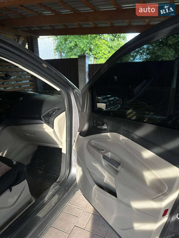 Внедорожник / Кроссовер Ford Escape 2013 в Львове