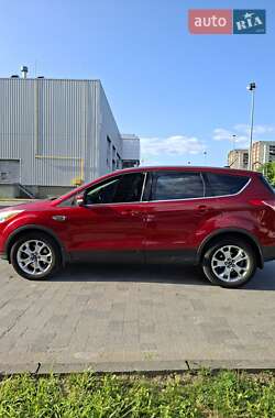 Внедорожник / Кроссовер Ford Escape 2013 в 